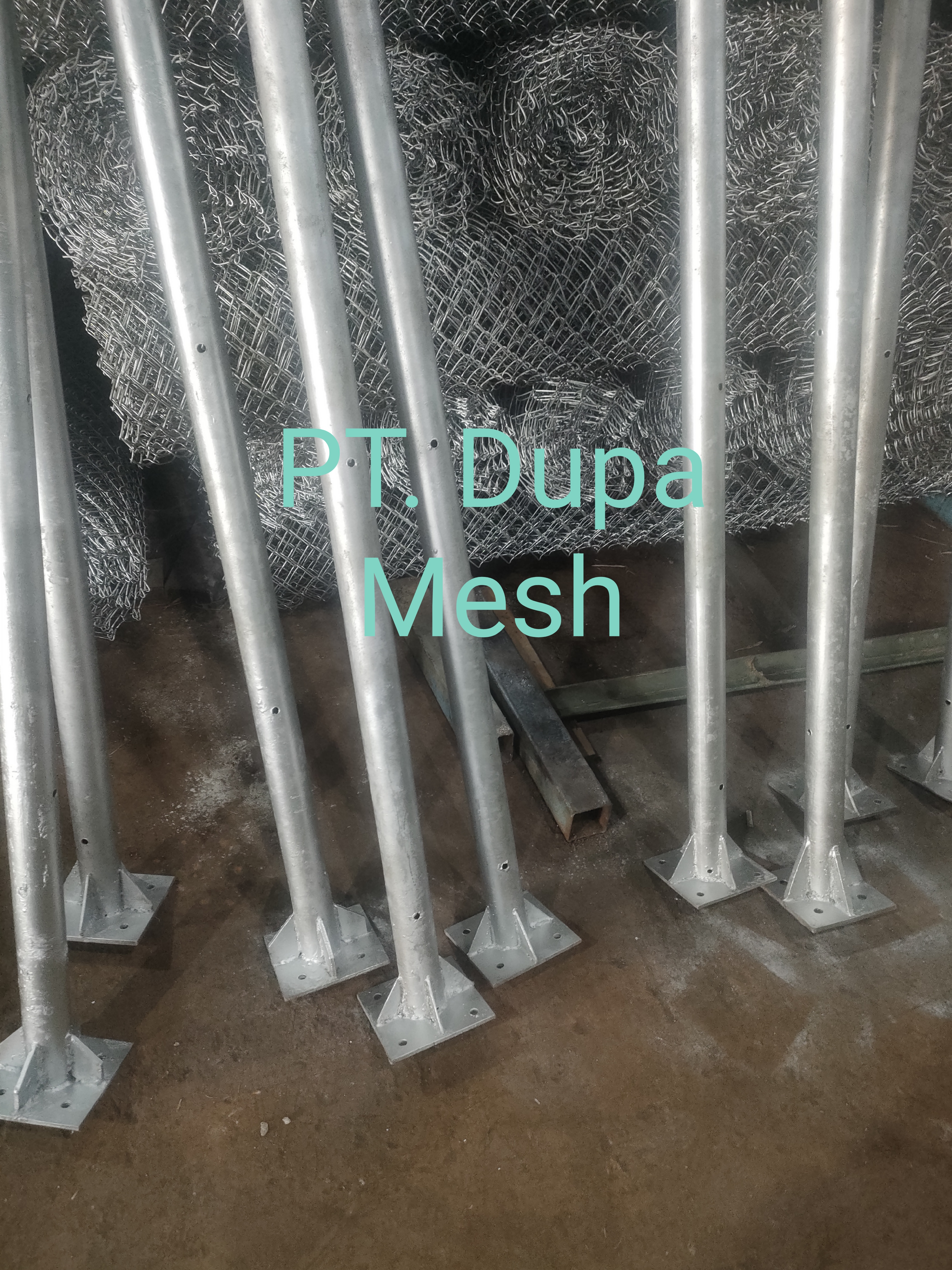 Tiang Baseplate BRC 20 cm x 20 cm - 2" EP