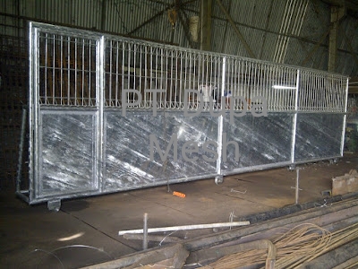 Pintu Dorong BRC Tahan Karat